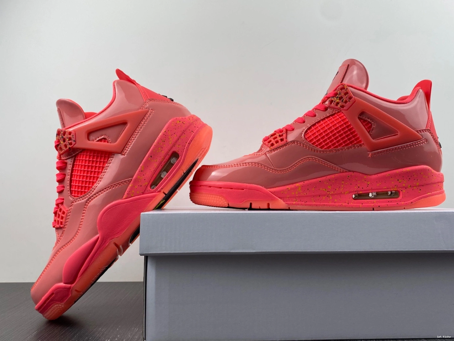 - AQ9128-600 4 Punch Jordan (W) Retro Hot 0101